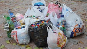 Волонтери обурені заявою Держслужби про збір пластикових кришок