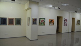 У галереї "Арт-місія" експонують виставку живопису "Кольє принцеси"