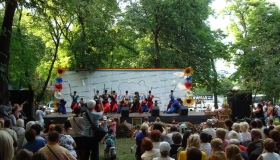 Містяни розважалися на фестивалі "Полтавська галушка". ФОТО