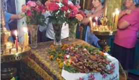 У церкві на Полтавщині "ожили" сухі квіти
