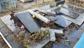 У селі на Полтавщині зруйнували 12 поховань на цвинтарі