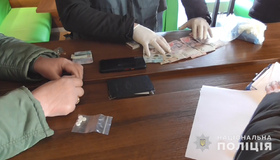 Поліція викрила чоловіка у схемі купівлі-продажу метадону