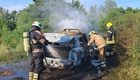 На Полтавщині згоріла автівка: обійшлося без жертв