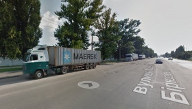 Депутати вирішили зайнятися парковкою вантажівок біля олійно-екстракційного заводу