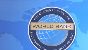 Яценюк дає гроші Світового банку на полтавські дороги