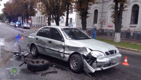 П'яна жінка спричинила аварію в центрі Полтави