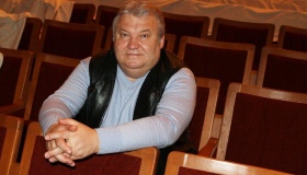 Директору театру Гоголя призначили друге судове засідання