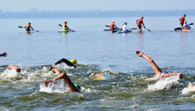 Полтавці завоювали чотири медалі запливу "Марафон через Дніпро"