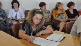 Чиновників Полтавщини вчитимуть діловій українській мові