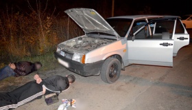 На Полтавщині поліція стріляла у викрадачів авто