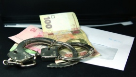 Знову рекет: полтавський комерсант виявився "винним" 42 тисячі доларів заїжджому здирнику