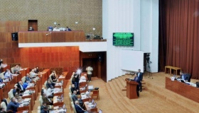 Депутати облради не підтримали рішення про виступи тільки українською мовою