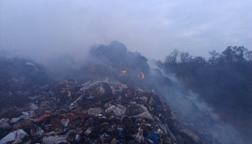 На Полтавщині палає міське звалище