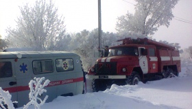 Через засніжену дорогу до хворого на Полтавщині приїхала не швидка допомога, а пожежна машина