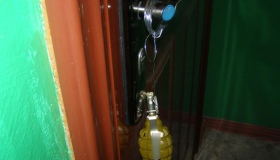 На Полтавщині до дверей квартири прив'язали протипіхотну гранату