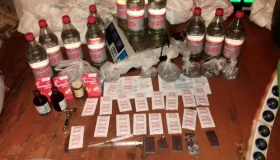 Знайдена у квартирі полтавки нарколабораторія не стала підставою звинуватити її у продажі наркотиків