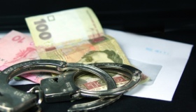 Неврологу кардіологічної МСЕК, яку в березні затримали за хабар, призначили більше 20 тисяч гривень штрафу