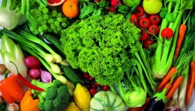 На ринках Полтави продають овочі й фрукти з нітратами. ВІДЕО