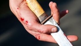 Полтавець отримав ножові поранення під час застілля