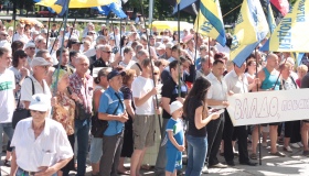 У Полтаві мітингували проти підвищення тарифів. ФОТО