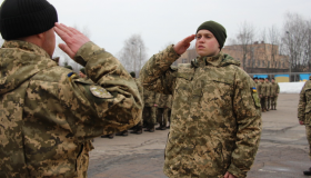 У полтавському військовому коледжі привітали нових сержантів. ФОТО