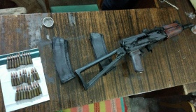 СБУ та поліція затримали полтавця, котрий продавав зброю із зони АТО. ФОТО