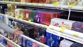 На Полтавщині чоловік намагався вкрасти з магазину парфуми