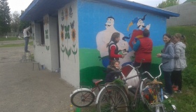 На Полтавщині зупинку прикрасили козаками з мультфільму