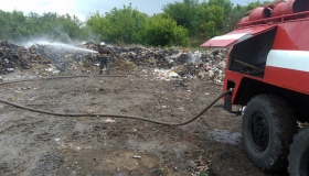Рятувальники Полтавщини вчетверте за місяць гасили сміттєзвалище