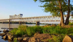 Подальша експлуатація Крюківського мосту є злочином — мер Кременчука