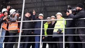 Гройсман відвідав Горішні Плавні і пообіцяв соціальну підтримку