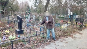 Мешканця Лубен пограбували посеред цвинтаря