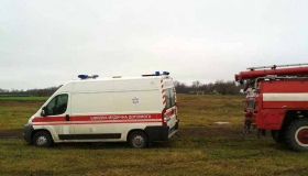 На ґрунтовій дорозі  Семенівського району застряв автомобіль "швидкої допомоги"