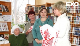 Волонтерам на Полтавщині подарували рушник-оберіг