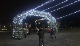 Новорічна арка на Полтавщині виконує бажання