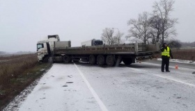 ДТП фури і мікроавтобуса на Полтавщині: одна людина загинула і одна травмована