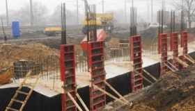 Триває будівництво шляхопроводу на автодорозі Дніпро-Решетилівка