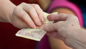 На Полтавщині затримали псевдо-працівницю обленерго, яка видурювала гроші