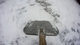 Невдоволеним прибиранням снігу полтавцям радять брати до рук лопати