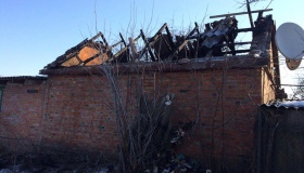 У Миргородській будівлі ліквідували пожежу