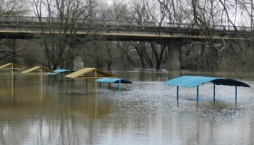 На Полтавщині триває стійке падіння рівня води річок