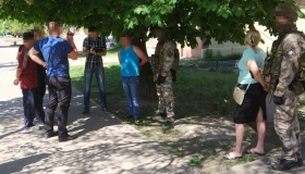 У Кременчуці за незаконну діяльність затримали чотирьох місцевих жителів