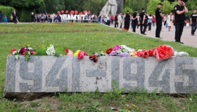 У Полтаві відбулися пам'ятні заходи біля монументу Солдатської слави. ФОТО