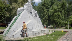 У Полтаві відновлюють пам'ятник Тарасові Шевченку