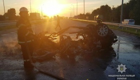 Внаслідок ДТП згоріло авто під Лубнами, загинуло двоє людей