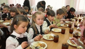 Сільські голови Полтавського району вказали на факти завищених цін на харчування дітей