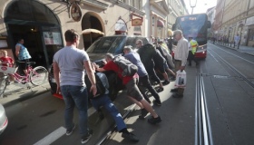 Полтавець спричинив транспортні проблеми у центрі Праги