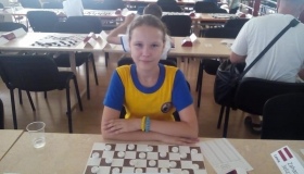 Юна полтавка сенсаційно виграла жіночий півфінал чемпіонату країни з шашок