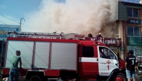 У Полтаві виникла серйозна пожежа на ринку