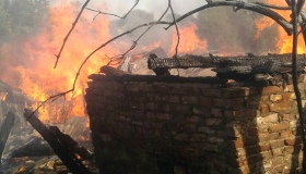 У Полтаві горіли дві господарчі будівлі